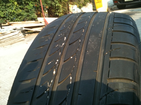 ขายยาง 215-50-17 ปี 12 พอใช้ 1 เส้น 500