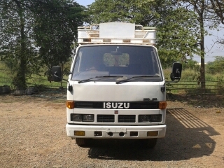 ขายรถบรรทุก Isuzu เครื่อง 75 แรง หัวไฟฟ้าลงเล่มแล้ว แอร์พร้อม เพลาลอย กระบะเปิดข้างได้ ขายรถบรรทุก Isuzu เครื่อง 75 แรง หัวไฟฟ้าลงเล่มแล้ว แอร์พร้อม เพลาลอย กระบะเปิดข้างได้