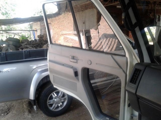 ขายรถบรรทุก Isuzu เครื่อง 75 แรง หัวไฟฟ้าลงเล่มแล้ว แอร์พร้อม เพลาลอย กระบะเปิดข้างได้ ขายรถบรรทุก Isuzu เครื่อง 75 แรง หัวไฟฟ้าลงเล่มแล้ว แอร์พร้อม เพลาลอย กระบะเปิดข้างได้