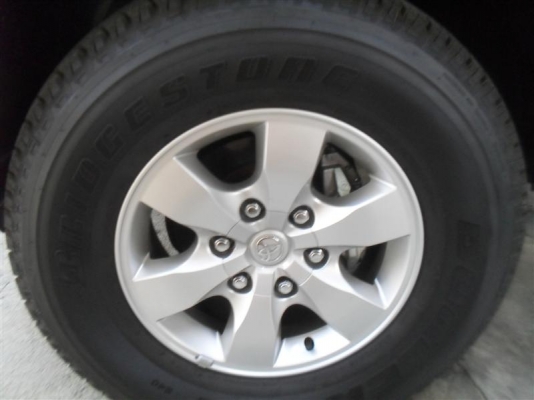 ขาย ล้อแม็กซ์ VIGO champ ถอดป้ายแดง(ไม่รวมยางครับ)4วง ราคา10000บาท