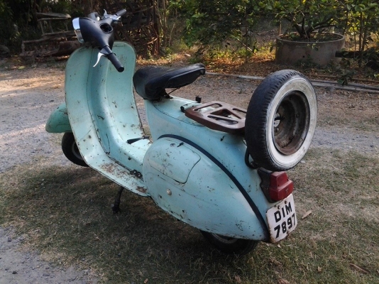 ขาย vespa 64 อินเดีย สีเดิมๆ แห้งๆ ขับสบายๆ สตาร์ททีเดียวติด ราคา 26500 บาท สนใจ 0826336557 โป้งครับ รับเทรินทุกรุ่นนะครับ