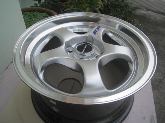 ขายแม็กใหม่ W work S1 สีไฮเปอร์ซิลเวอร์ขอบเงา 15"x7.5" et38 4รู100 งานของ SSW พร้อมใส่ ถ่วงครับ สนใจติดต่อเล็กคลองสาม (081-3747940)