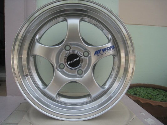 ขายแม็กใหม่ W work S1 สีไฮเปอร์ซิลเวอร์ขอบเงา 15"x7.5" et38 4รู100 งานของ SSW พร้อมใส่ ถ่วงครับ สนใจติดต่อเล็กคลองสาม (081-3747940)
