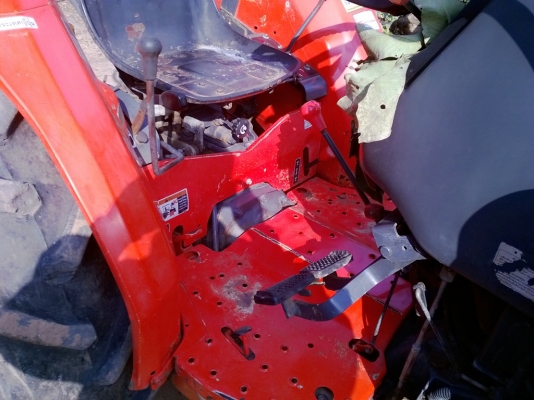 ขายแทรกเตอร์คูโบต้าL4508DI ใบมีดคานบนตราช้างผาล6*22ตราช้างพร้อมใช้งานครับ