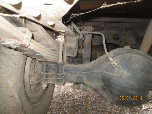 ISUZU-NKR-55EY52A3-สภาพสวยพร้อมใช้---450,000-