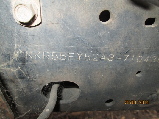 ISUZU-NKR-55EY52A3-สภาพสวยพร้อมใช้---450,000-