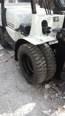 ขายรถโฟคลิฟ3ตันเสาสุง4เมตรเครื่องแรงมาก..เกียดีรุ่น14c.งาเท