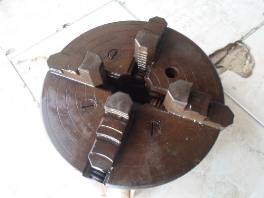 4 จับ 10 นิ้ว แท่นกลึง พร้อมใช้ สภาพสวย  2,500