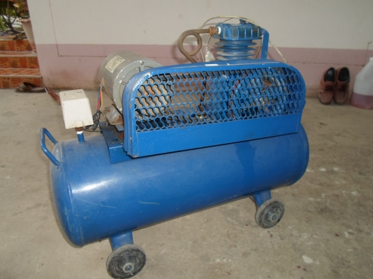 ปั๊มลม PUMA  สภาพสวย  พร้อมใช้งานไฟบ้าน ขนาดถังจุ 36 ลิตร 3,800