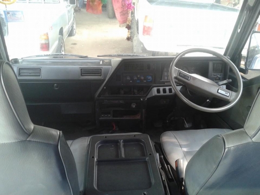 รถบ้านๆมาแล้ว รถตู้สวยๆ นิสสัน 59000 เครื่องดีเซล สวยคุ้มราคา รถบ้านๆมาแล้ว รถตู้สวยๆ นิสสัน 59000 เครื่องดีเซล สวยคุ้มราคา