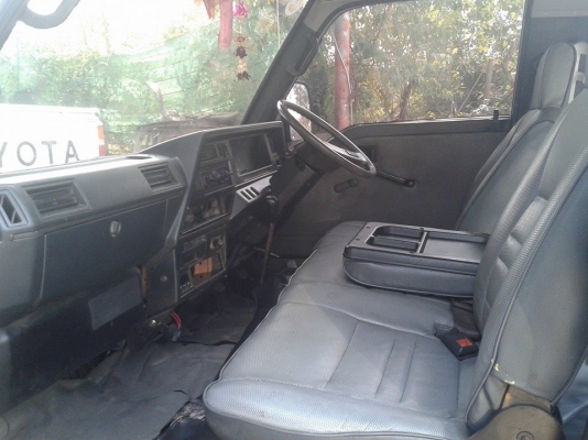 รถบ้านๆมาแล้ว รถตู้สวยๆ นิสสัน 59000 เครื่องดีเซล สวยคุ้มราคา รถบ้านๆมาแล้ว รถตู้สวยๆ นิสสัน 59000 เครื่องดีเซล สวยคุ้มราคา