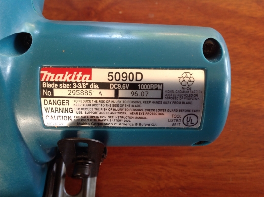 ขายเครื่องตัดกระเบื้องไร้สาย Makita 3 3/8" ขายเครื่องตัดกระเบื้องไร้สาย Makita 3 3/8"