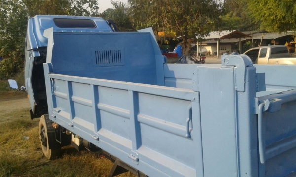 ขายหกล้อดั๊มพ์ Isuzu NPR เครื่อง 115 แรง ช่วงล่าง F กระบะดั๊มพ์ 3.80 เมตร ทะเบียนพร้อม