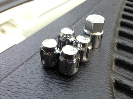 น็อตแท้ สภาพใหม่ๆ