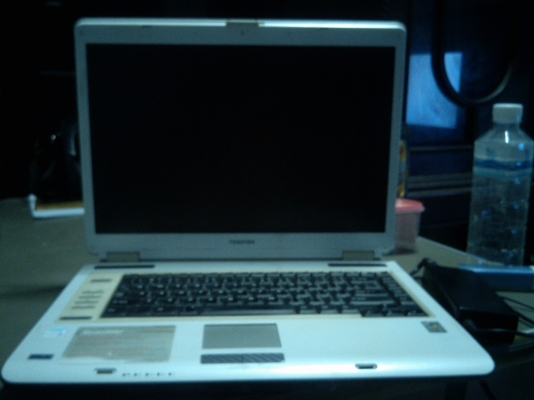 ขายโน็ตบุคtoshiba satellite a100 2400บ.