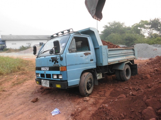 ขายหกล้อ ดั้ม IZUSU NKR 88 รถห้างไทยแท้ เครื่องดี คัชซีสวย เอกสานพร้อมโอน