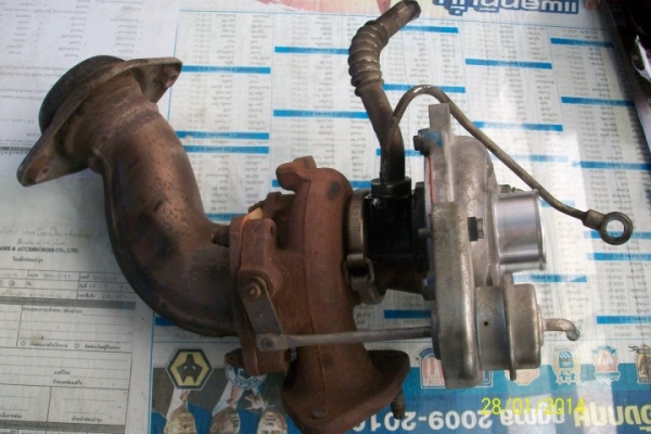 ขายโบเดิม วีโก้ ตัวมีจมูก และ ท่อเหล็กลงหน้าเพลา