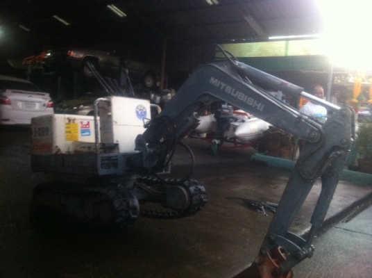 ขายรถตักแบคโฮขนาดเล็ก Mitsubishi Me08