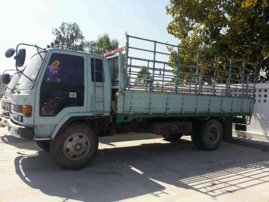 ISUZU ROCKY FRR เครื่อง175 เบรคทิฟฟี่ แอร์เย็น เพาเวอร์ กะบะยาว 5.5 เมตร