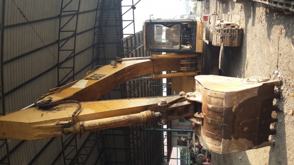 ขาย cat 320 V2