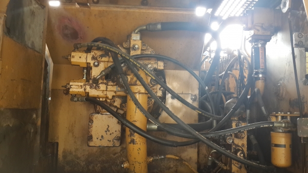 ขาย cat 320 V2