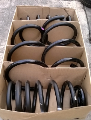 สปริงเดิมถอดจากรถป้ายแดง Hyundai H1 ยังไม่ได้ลงพื้นถนน