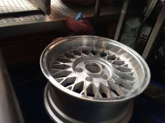 ล้อ เรียว 15x7  5รู114 ของใหม่เก่าเก็บ 1ชุดคับ