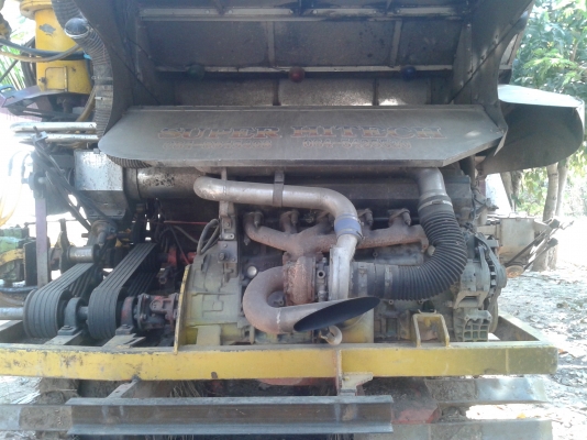 ขายรถเกี่ยวข้าวศิษย์เจริญ........แลกแมคโคก็ได้