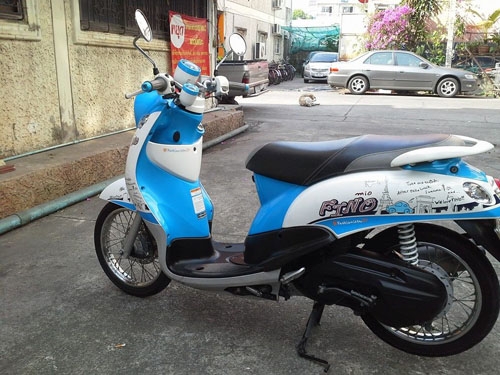 Fino ปี 55 วิ่ง 5,000 กม. สีฟ้า ขาว สวย เดิม เครื่องเยี่ยม ท้าพิสูจน์ Fino ปี 55 วิ่ง 5,000 กม. สีฟ้า ขาว สวย เดิม เครื่องเยี่ยม ท้าพิสูจน์