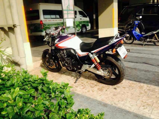 ธารนนทบุรี//ขาย honda super4 tec4 ปี2009 อินวอยซ์ สวยๆของแต่วพอมี ราคา165,000บาท