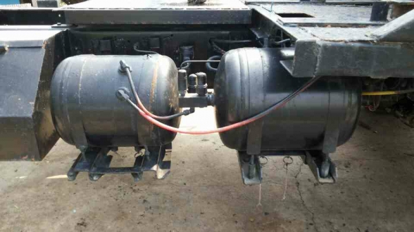 ISUZU ROCKY 6 ล้อ  หัวลาก