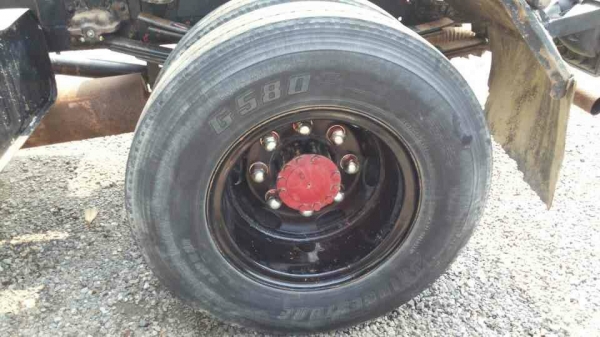 ISUZU ROCKY 6 ล้อ  หัวลาก