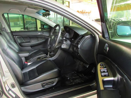 สภาพดีมาก รับประกันบอดี้ ไม่มีชนหนักไม่มีน้ำท่วม