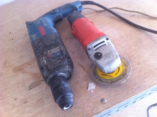 แพ็คคู่ สว่านดรตารี่3ระบบBOSCHกับหินเจียรMAKTEC สภาพดี ถูกๆคับ