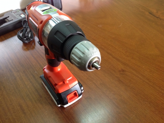 ขายสว่านไขควงไร้สาย Black & Decker 20V แบต Lithium-ion แรงบิตสูง ใช้อยู่เอง ขอบอกว่าแรงมากๆ และ แข็งแรง ขายสว่านไขควงไร้สาย Black & Decker 20V แบต Lithium-ion แรงบิตสูง ใช้อยู่เอง ขอบอกว่าแรงมากๆ และ แข็งแรง