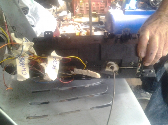 ขายไมล์ดิจิตอลหน้ามืดใส่หน้าแหลม ขายไมล์ดิจิตอลหน้ามืดใส่หน้าแหลม