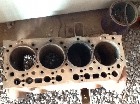 ขายด่วนเสื้อสูบWO4D. 117HPแถมใบคลุมเครื่องแถมปลอก3ปลอกจร้า ขายด่วนเสื้อสูบWO4D. 117HPแถมใบคลุมเครื่องแถมปลอก3ปลอกจร้า