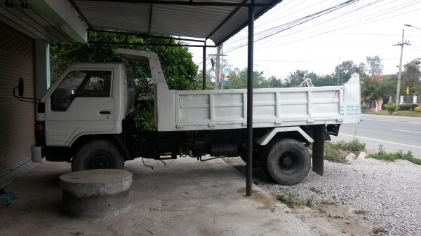 ขาย6ล้อดั้ม5คิว