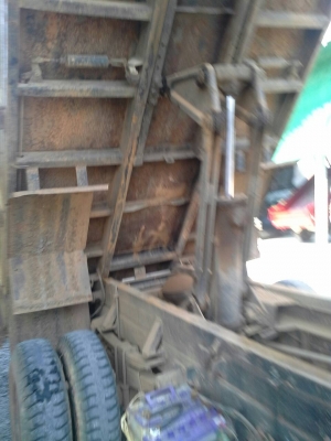 ขาย 6ล้อดั้มพ์  KM 310  เครื่อง 6 สูบ เครื่องดี ยางดี