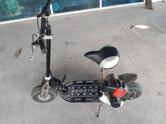 ขายสกู๊ดเตอร์ สตาร์ทมือได้ แรงดี เก่าเก็บเติมน้ำมันยังไม่ถึงถัง แบตใหม่ ขายสกู๊ดเตอร์ สตาร์ทมือได้ แรงดี เก่าเก็บเติมน้ำมันยังไม่ถึงถัง แบตใหม่