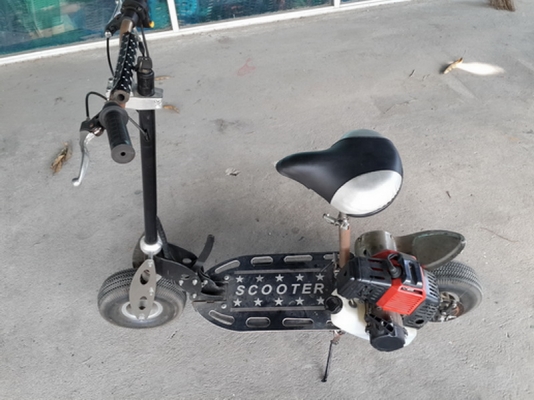 ขายสกู๊ดเตอร์ สตาร์ทมือได้ แรงดี  เก่าเก็บเติมน้ำมันยังไม่ถึงถัง  แบตใหม่