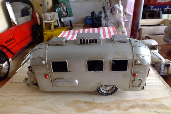 ขออนุญาตขายโมเดลเหล็กรถคลาสสิคน่าสะสม