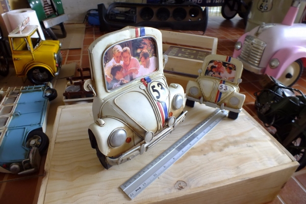 ขออนุญาตขายโมเดลเหล็กรถคลาสสิคน่าสะสม