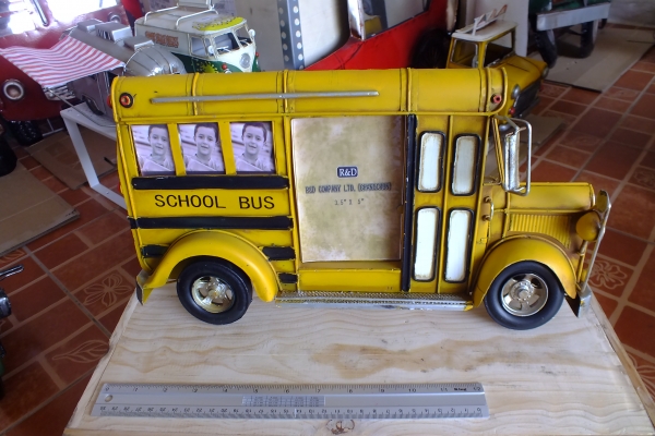 ขออนุญาตขายโมเดลเหล็กรถคลาสสิคน่าสะสม