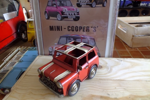 ขออนุญาตขายโมเดลเหล็กรถคลาสสิคน่าสะสม