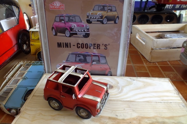 ขออนุญาตขายโมเดลเหล็กรถคลาสสิคน่าสะสม