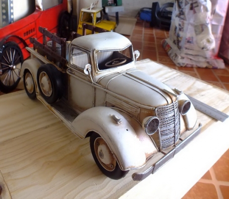 ขออนุญาตขายโมเดลเหล็กรถคลาสสิคน่าสะสม