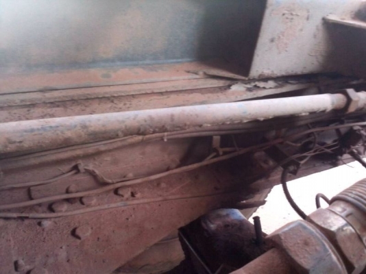 รถมิตซู 10 ล้อดั้ม 220 แรงม้า. สนใจติดต่อ 081 - 6079515