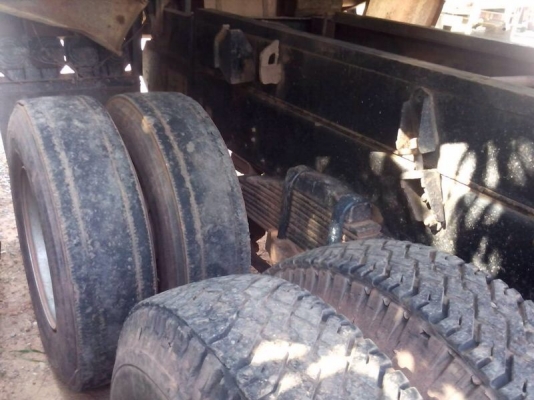 รถมิตซู 10 ล้อดั้ม 220 แรงม้า. สนใจติดต่อ 081 - 6079515