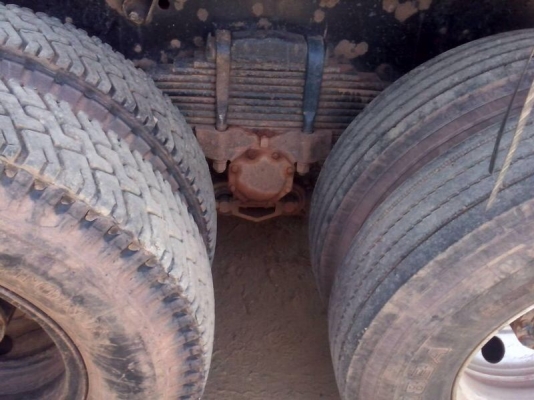 รถมิตซู 10 ล้อดั้ม 220 แรงม้า. สนใจติดต่อ 081 - 6079515